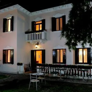  Country house Crispi